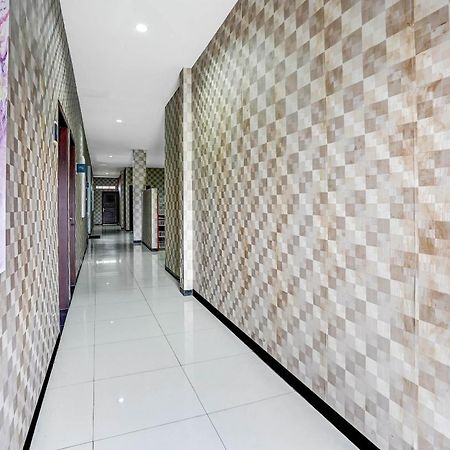 Oyo 90889 Dkb Residence Surabaya Exterior foto