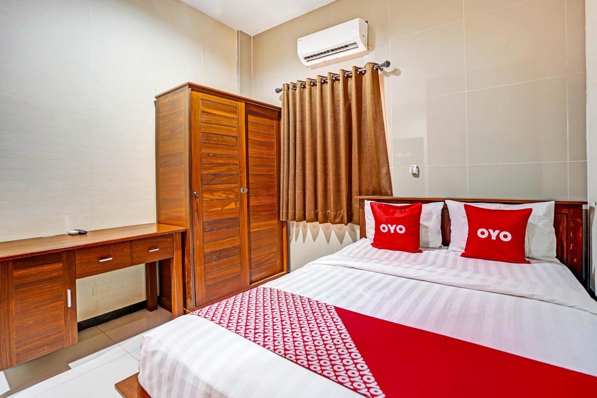 Oyo 90889 Dkb Residence Surabaya Exterior foto